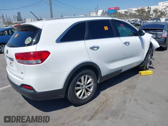 2017 Kia Sorento LX z VIN 5XYPG4A55HG312106, wystawiony jako IAAI lot #42653350 z przebiegiem 138 590 mil mil oraz . Historia ofert i sprzedaży dostępna na DreamBid. Obrazek 4.