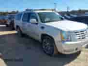 2011 Cadillac Escalade ESV Premium z VIN 1GYS4JEF1BR154922, wystawiony jako IAAI lot #41487239 z przebiegiem 154 979 mil mil oraz . Historia ofert i sprzedaży dostępna na DreamBid. Obrazek 1.