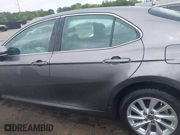 2023 Toyota Camry LE z VIN 4T1C11AK3PU141255, wystawiony jako IAAI lot #42938395 z przebiegiem 59 258 mil mil oraz . Historia ofert i sprzedaży dostępna na DreamBid. Obrazek 15.