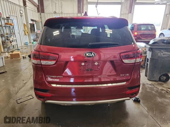 2018 Kia Sorento SX z VIN 5XYPKDA57JG353728, wystawiony jako Copart lot #71721675 z przebiegiem Nie podano mil oraz Nie do naprawy • Non repairable. Historia ofert i sprzedaży dostępna na DreamBid. Obrazek 6.
