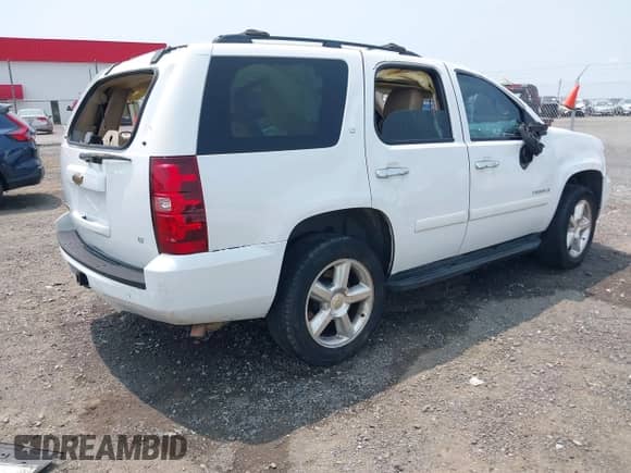2008 Chevrolet Tahoe 3LT с VIN 1GNFC13098R136015, выставлен на аукционе IAAI как лот 42389952 с пробегом 218 826 миль миль и . История ставок и продаж доступна на DreamBid. Изображение 4.