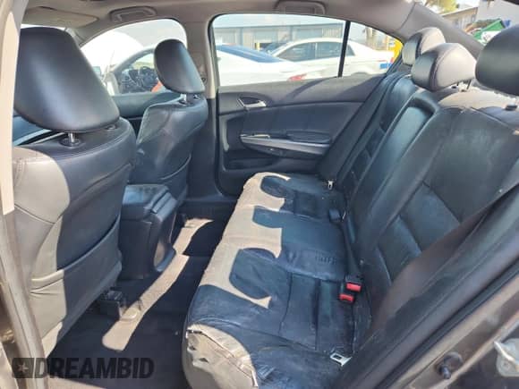 2008 Honda Accord EX-L с VIN JHMCP26818C040663, выставлен на аукционе Copart как лот 70358635 с пробегом 282 693 миль миль и Списание • Salvage title. История ставок и продаж доступна на DreamBid. Изображение 10.