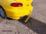 2002 Chevrolet Cavalier LS Sport z VIN 1G1JH12FX27441108, wystawiony jako IAAI lot #40969758 z przebiegiem 263 090 mil mil oraz . Historia ofert i sprzedaży dostępna na DreamBid. Obrazek 6.