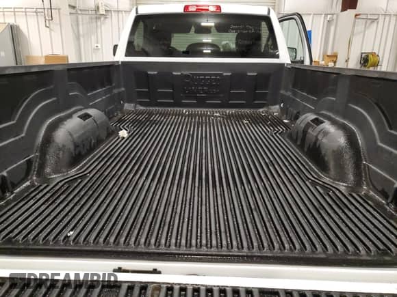 2023 Ram 1500 with VIN 3C6JR7EG8PG675357, listed as a Copart auction lot 60595825 with 33,043 mi miles and Salvage title. Bid and sale history available at DreamBid. Image 10.