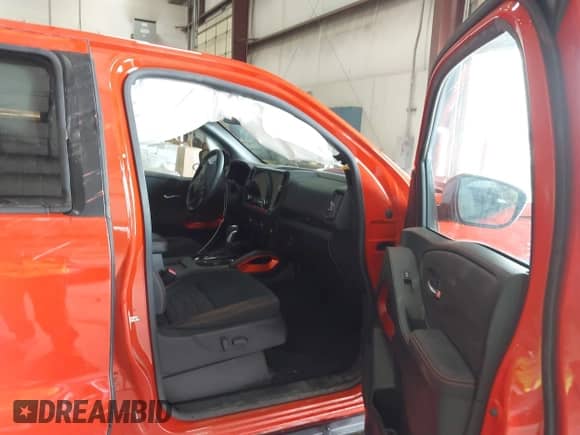 2025 Nissan Frontier SV с VIN 1N6ED1FK4SN622712, выставлен на аукционе IAAI как лот 43061962 с пробегом 2 181 миль миль и . История ставок и продаж доступна на DreamBid. Изображение 5.