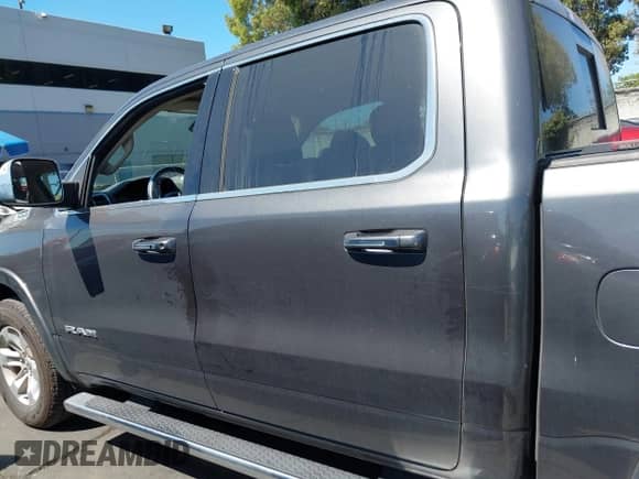 2019 Ram 1500 Laramie with VIN 1C6RREJT9KN616036, listed as a IAAI auction lot 42670299 with 74,819 mi miles and . Bid and sale history available at DreamBid. Image 14.