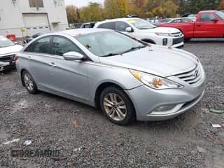 2013 Hyundai Sonata GLS z VIN 5NPEB4AC5DH789657, wystawiony jako IAAI lot #43554776 z przebiegiem 47 342 mil mil oraz . Historia ofert i sprzedaży dostępna na DreamBid. Obrazek 1.