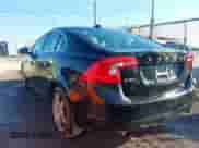 2012 Volvo S60 T5 с VIN YV1622FS1C2048425, выставлен на аукционе IAAI как лот 43324845 с пробегом 250 499 миль миль и . История ставок и продаж доступна на DreamBid. Изображение 15.