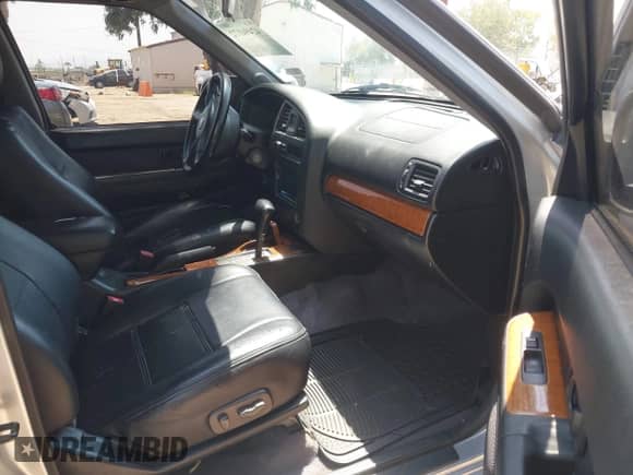 2003 Nissan Pathfinder LE with VIN JN8DR09X73W713703, listed as a IAAI auction lot 42494172 with 180,251 mi miles and . Bid and sale history available at DreamBid. Image 5.