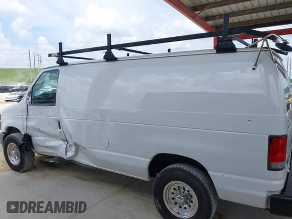 2014 Ford Econoline Cargo Commercial с VIN 1FTNE2EW1EDA35548, выставлен на аукционе IAAI как лот 42695143 с пробегом 214 303 миль миль и . История ставок и продаж доступна на DreamBid. Изображение 14.