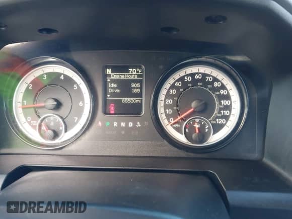 2018 Ram 1500 Express z VIN 1C6RR7KG1JS106180, wystawiony jako IAAI lot #41762833 z przebiegiem 86 530 mil mil oraz . Historia ofert i sprzedaży dostępna na DreamBid. Obrazek 7.