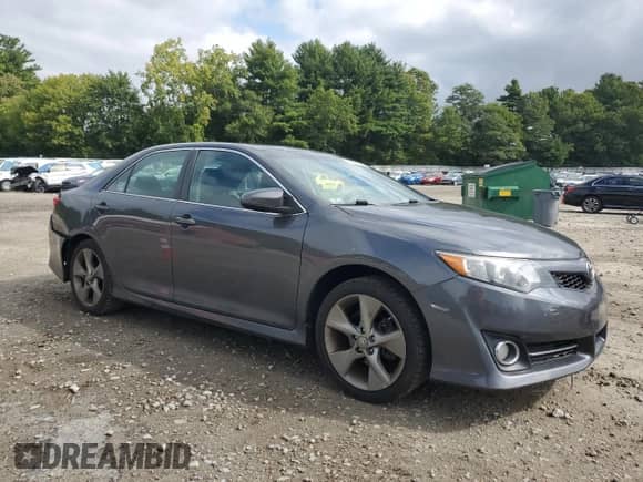 2012 Toyota Camry XLE with VIN 4T1BK1FK3CU502043, listed as a Copart auction lot 71501955 with 117,709 mi miles and Clean title. Bid and sale history available at DreamBid. Image 4.