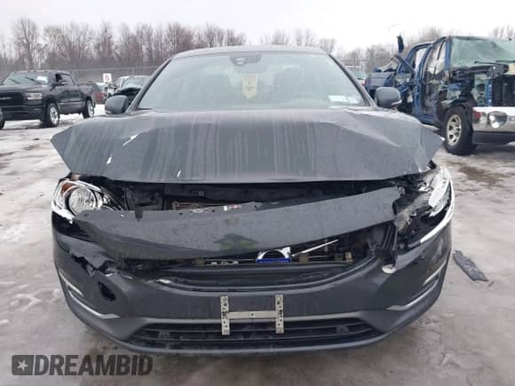 2015 Volvo S60 T5 Premier с VIN YV1612TK3F1359338, выставлен на аукционе IAAI как лот 41645209 с пробегом 106 822 миль миль и . История ставок и продаж доступна на DreamBid. Изображение 12.