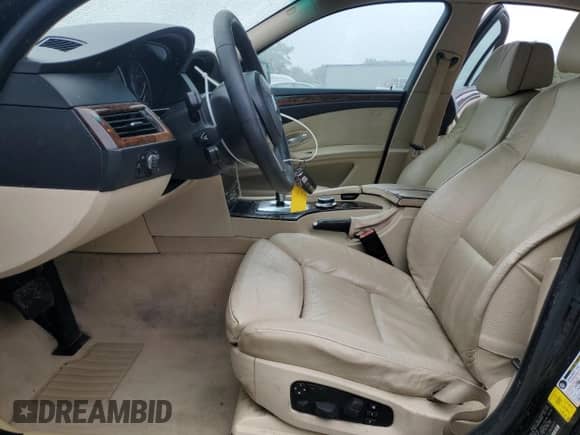 2008 BMW 5 Series 535i z VIN WBANW13538CZ83071, wystawiony jako Copart lot #82456065 z przebiegiem 110 269 mil mil oraz Szkoda całkowita • Salvage title. Historia ofert i sprzedaży dostępna na DreamBid. Obrazek 7.