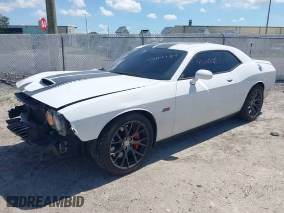 2016 Dodge Challenger SRT 392 with VIN 2C3CDZDJ2GH299591, listed as a IAAI auction lot 43114785 with 52,023 mi miles and . Bid and sale history available at DreamBid. Image 18.