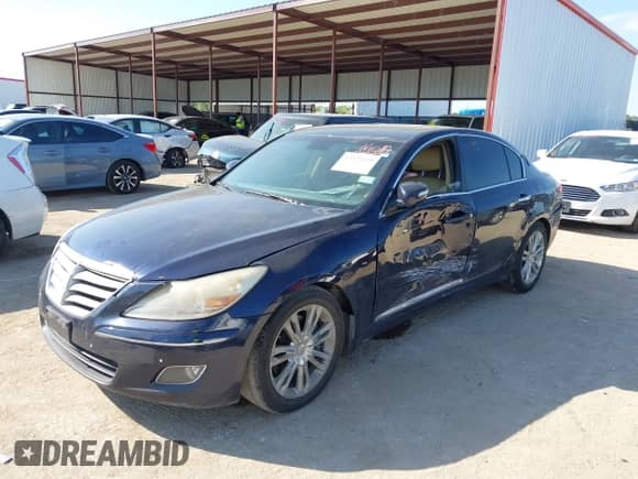 2009 Hyundai Genesis with VIN KMHGC46F99U050633, listed as a IAAI auction lot 43322259 with 212,090 mi miles and . Bid and sale history available at DreamBid. Image 17.