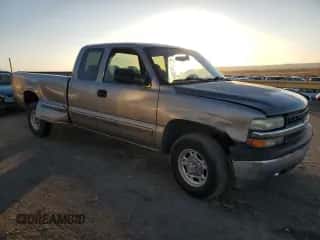 2000 Chevrolet Silverado 2500 LS с VIN 1GCGC29U8YE288033, выставлен на аукционе Copart как лот 78879244 с пробегом Не указан миль и Списание • Salvage title. История ставок и продаж доступна на DreamBid. Изображение 4.