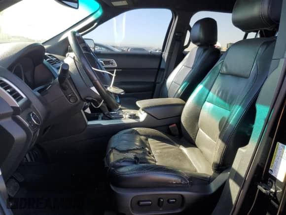 2014 Ford Explorer Sport с VIN 1FM5K8GT1EGC01866, выставлен на аукционе Copart как лот 82619235 с пробегом 130 649 миль миль и Списание • Salvage title. История ставок и продаж доступна на DreamBid. Изображение 7.