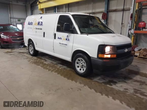 2014 Chevrolet Express Cargo with VIN 1GCSGAFX0E1112670, listed as a IAAI auction lot 38943752 with 75,527 mi miles and . Bid and sale history available at DreamBid. Image 1.