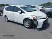 2016 Toyota Prius Two z VIN JTDZN3EU9GJ042998, wystawiony jako IAAI lot #42315942 z przebiegiem 168 800 mil mil oraz . Historia ofert i sprzedaży dostępna na DreamBid. Obrazek 1.