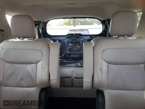 2020 Ford Explorer Limited z VIN 1FMSK8FH4LGC40044, wystawiony jako Copart lot #85089335 z przebiegiem Nie podano mil oraz Szkoda całkowita • Salvage title. Historia ofert i sprzedaży dostępna na DreamBid. Obrazek 10.