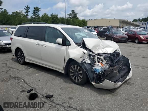 2018 Toyota Sienna XLE with VIN 5TDDZ3DC2JS192436, listed as a Copart auction lot 62954895 with Not provided miles and Non repairable. Bid and sale history available at DreamBid. Image 4.
