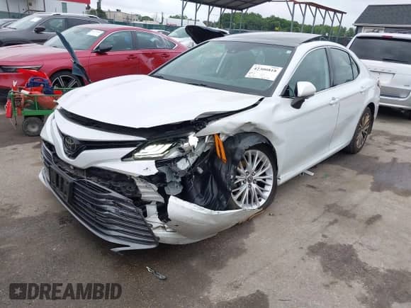 2019 Toyota Camry SE z VIN 4T1B11HK5KU720581, wystawiony jako IAAI lot #42300818 z przebiegiem 136 779 mil mil oraz . Historia ofert i sprzedaży dostępna na DreamBid. Obrazek 18.