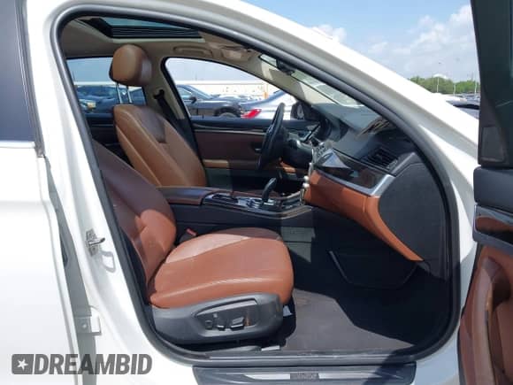 2014 BMW 5 Series 535i с VIN WBA5B1C51ED475862, выставлен на аукционе IAAI как лот 42435666 с пробегом 93 860 миль миль и . История ставок и продаж доступна на DreamBid. Изображение 5.