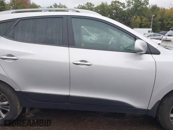 2014 Hyundai Tucson Limited with VIN KM8JUCAG1EU911469, listed as a IAAI auction lot 43431340 with 109,068 mi miles and . Bid and sale history available at DreamBid. Image 13.