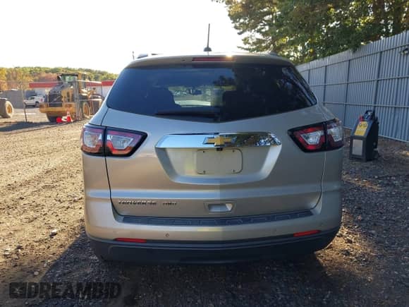 2017 Chevrolet Traverse LT с VIN 1GNKVGKD6HJ272018, выставлен на аукционе IAAI как лот 43421441 с пробегом 88 284 миль миль и . История ставок и продаж доступна на DreamBid. Изображение 16.