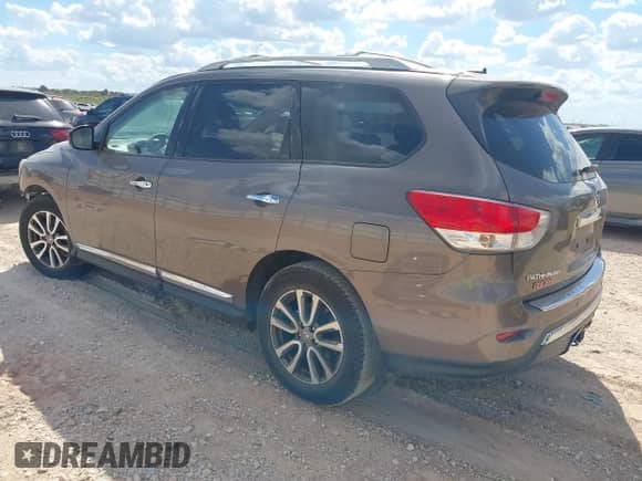 2014 Nissan Pathfinder SL with VIN 5N1AR2MN9EC690960, listed as a IAAI auction lot 43372049 with 98,235 mi miles and . Bid and sale history available at DreamBid. Image 3.