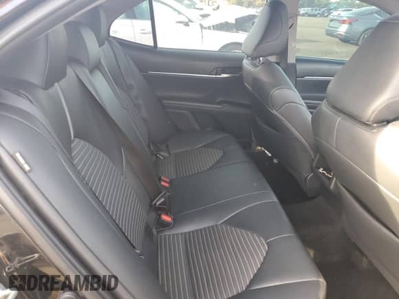 2018 Toyota Camry SE z VIN 4T1B11HK3JU646558, wystawiony jako Copart lot #84472655 z przebiegiem 164 510 mil mil oraz Szkoda całkowita • Salvage title. Historia ofert i sprzedaży dostępna na DreamBid. Obrazek 10.