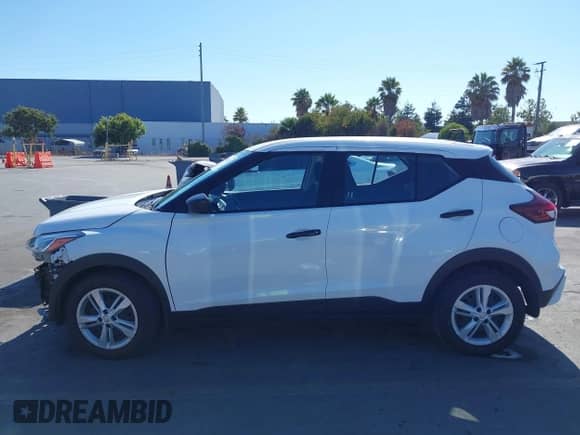 2024 Nissan Kicks S with VIN 3N1CP5BV5RL569637, listed as a IAAI auction lot 43091413 with 27,222 mi miles and . Bid and sale history available at DreamBid. Image 14.