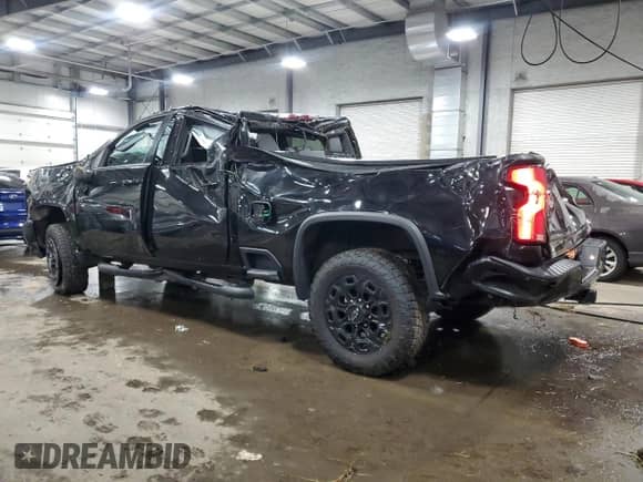 2024 Chevrolet Silverado 3500HD LTZ z VIN 2GC4YUEY3R1199871, wystawiony jako Copart lot #59727175 z przebiegiem Nie podano mil oraz Szkoda całkowita • Salvage title. Historia ofert i sprzedaży dostępna na DreamBid. Obrazek 2.