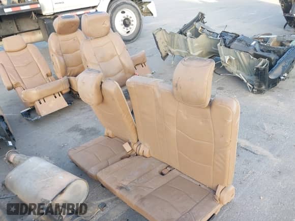 2018 Cadillac Escalade Luxury with VIN 1GYS4BKJ2JR211349, listed as a IAAI auction lot 41813516 with Not provided miles and . Bid and sale history available at DreamBid. Image 8.