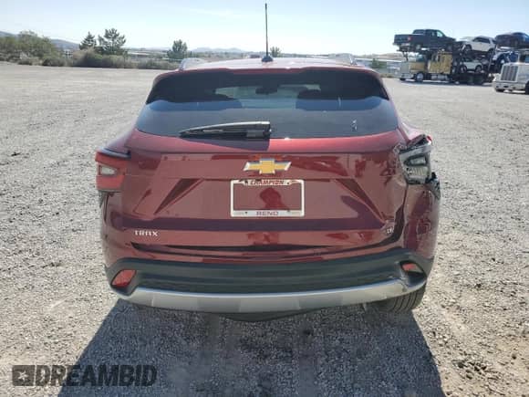 2024 Chevrolet Trax LT with VIN KL77LHE24RC092396, listed as a Copart auction lot 68951315 with 5,905 mi miles and Salvage title. Bid and sale history available at DreamBid. Image 6.