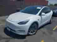 2023 Tesla Model Y Long Range с VIN 7SAYGDEE8PA034371, выставлен на аукционе IAAI как лот 42765729 с пробегом Не указан миль и . История ставок и продаж доступна на DreamBid. Изображение 18.