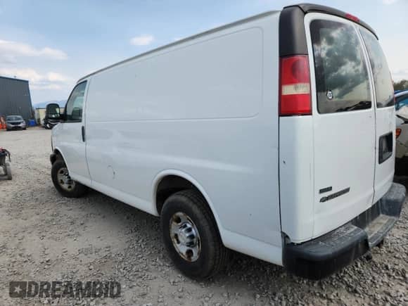 2011 Chevrolet Express Cargo z VIN 1GCZGTCGXB1115862, wystawiony jako Copart lot #71865445 z przebiegiem Nie podano mil oraz Czysty tytuł • Clean title. Historia ofert i sprzedaży dostępna na DreamBid. Obrazek 2.