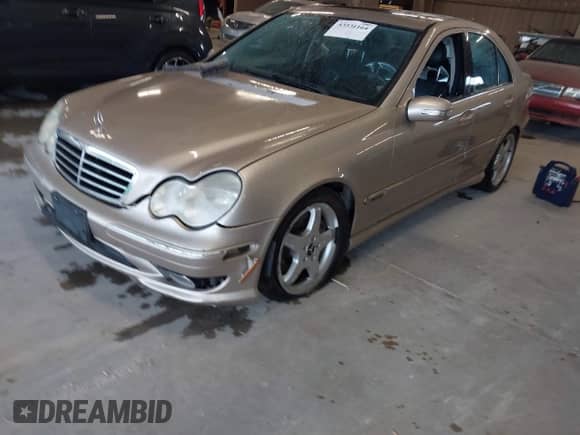 2005 Mercedes-Benz C 320 z VIN WDBRF64J85F621386, wystawiony jako IAAI lot #43531164 z przebiegiem 142 297 mil mil oraz . Historia ofert i sprzedaży dostępna na DreamBid. Obrazek 2.