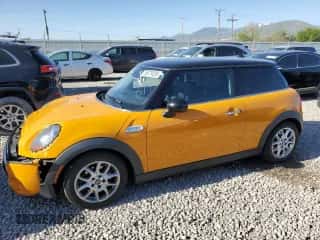 2015 MINI Hardtop S with VIN WMWXP7C51F2A36092, listed as a Copart auction lot 58079205 with 81,470 mi miles and Salvage title. Bid and sale history available at DreamBid. Image 1.