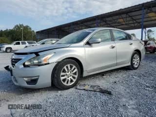 2015 Nissan Altima S z VIN 1N4AL3AP0FC450141, wystawiony jako Copart lot #81756025 z przebiegiem 198 420 mil mil oraz Szkoda całkowita • Salvage title. Historia ofert i sprzedaży dostępna na DreamBid. Obrazek 1.
