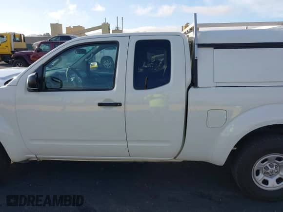 2014 Nissan Frontier S with VIN 1N6BD0CT4EN728303, listed as a IAAI auction lot 43428361 with 288,295 mi miles and . Bid and sale history available at DreamBid. Image 14.