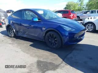 2020 Tesla Model Y Long Range с VIN 5YJYGDEE1LF040913, выставлен на аукционе IAAI как лот 42207779 с пробегом 63 036 миль миль и . История ставок и продаж доступна на DreamBid. Изображение 1.