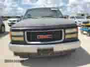 1998 GMC Sierra 1500 z VIN 1GTEC19W5WE518398, wystawiony jako Copart lot #73168034 z przebiegiem 356 084 mil mil oraz Szkoda całkowita • Salvage title. Historia ofert i sprzedaży dostępna na DreamBid. Obrazek 5.