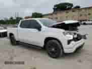 2023 Chevrolet Silverado 1500 z VIN 1GCPADE86PZ321242, wystawiony jako Copart lot #77026824 z przebiegiem 7 400 mil mil oraz Szkoda całkowita • Salvage title. Historia ofert i sprzedaży dostępna na DreamBid. Obrazek 4.