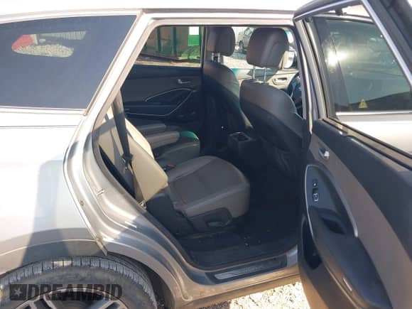 2017 Hyundai Santa Fe Limited Ultimate with VIN KM8SRDHF1HU242486, listed as a IAAI auction lot 43253322 with 126,237 mi miles and . Bid and sale history available at DreamBid. Image 8.