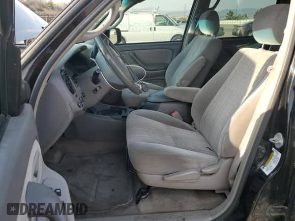 2006 Toyota Tundra SR5 с VIN 5TBDT44116S544007, выставлен на аукционе Copart как лот 71512765 с пробегом 168 261 миль миль и Списание • Salvage title. История ставок и продаж доступна на DreamBid. Изображение 7.