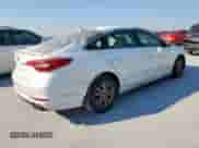 2015 Hyundai Sonata SE z VIN 5NPE24AF2FH144302, wystawiony jako Copart lot #81985855 z przebiegiem 215 222 mil mil oraz Czysty tytuł • Clean title. Historia ofert i sprzedaży dostępna na DreamBid. Obrazek 3.