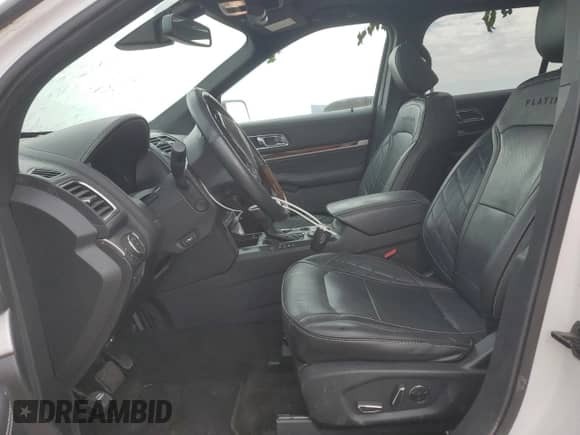 2018 Ford Explorer Platinum с VIN 1FM5K8HT9JGA65575, выставлен на аукционе Copart как лот 80067885 с пробегом 127 549 миль миль и Списание • Salvage title. История ставок и продаж доступна на DreamBid. Изображение 7.