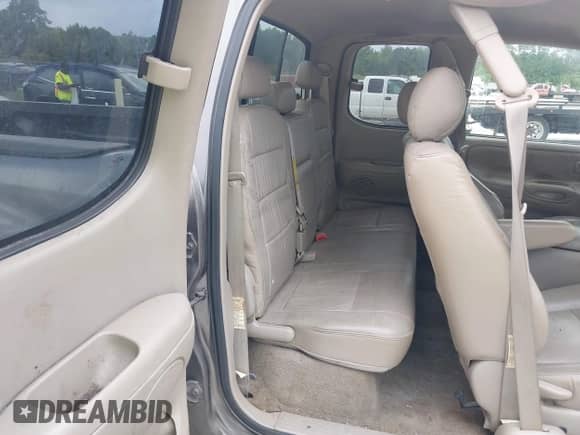2006 Toyota Tundra Limited with VIN 5TBRT381X6S476722, listed as a IAAI auction lot 42781847 with 212,875 mi miles and . Bid and sale history available at DreamBid. Image 8.